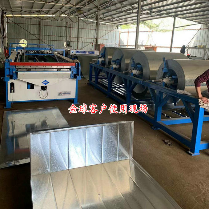 無(wú)錫全自動(dòng)風(fēng)管超級(jí)生產(chǎn)六線(xiàn)使用現(xiàn)場(chǎng)