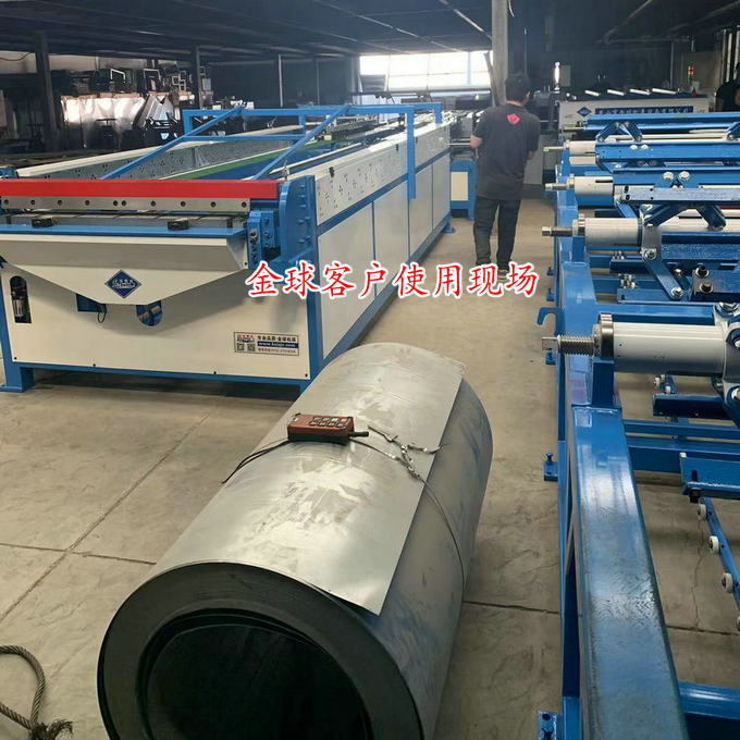 張家港風(fēng)管超級(jí)生產(chǎn)六線(xiàn)使用現(xiàn)場(chǎng)